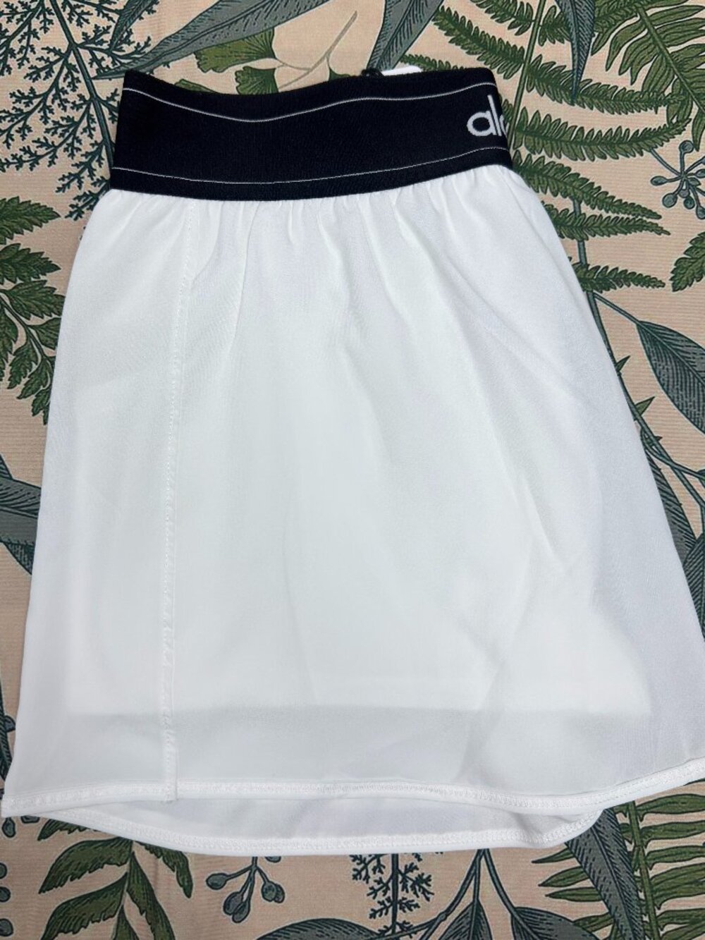 NWT Alo Yoga🕵️♀️Match Point Tennis Skirt White,Minimalist Chic - Picture 4 of 6